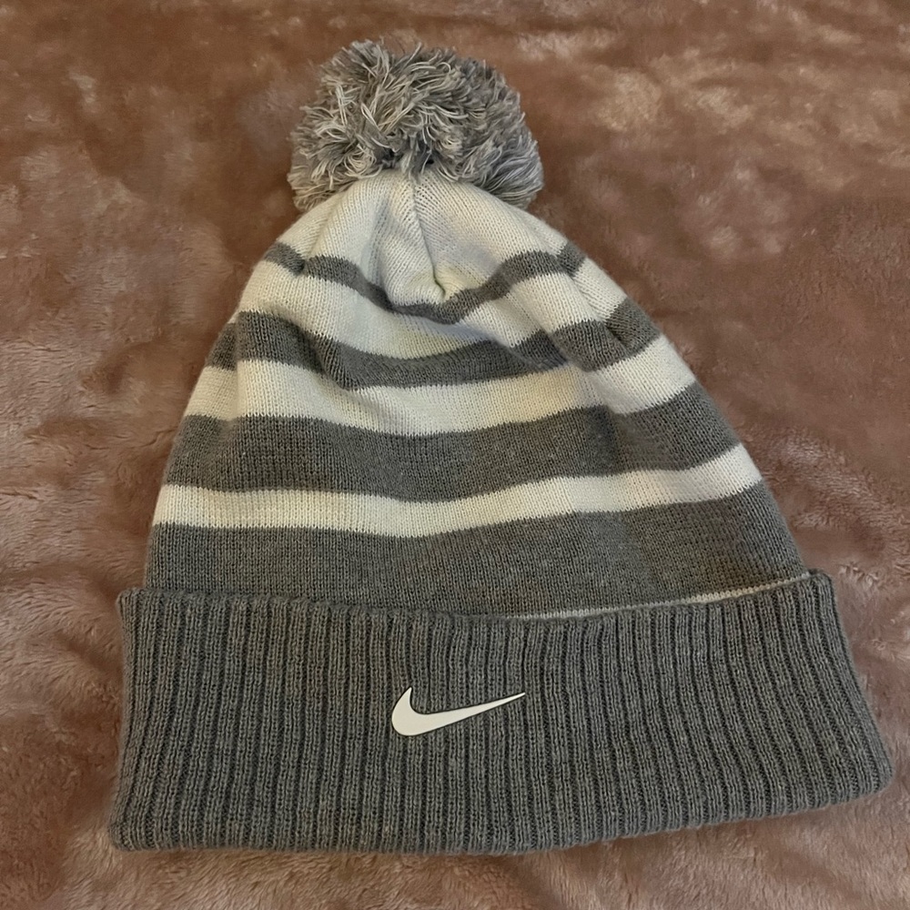 Nike youth beanie